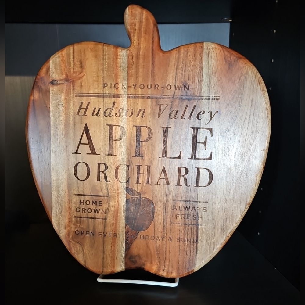 Apple Shaped Cutting Board Hudson Valley Apple Orchard Hardwood Medium Size Wood